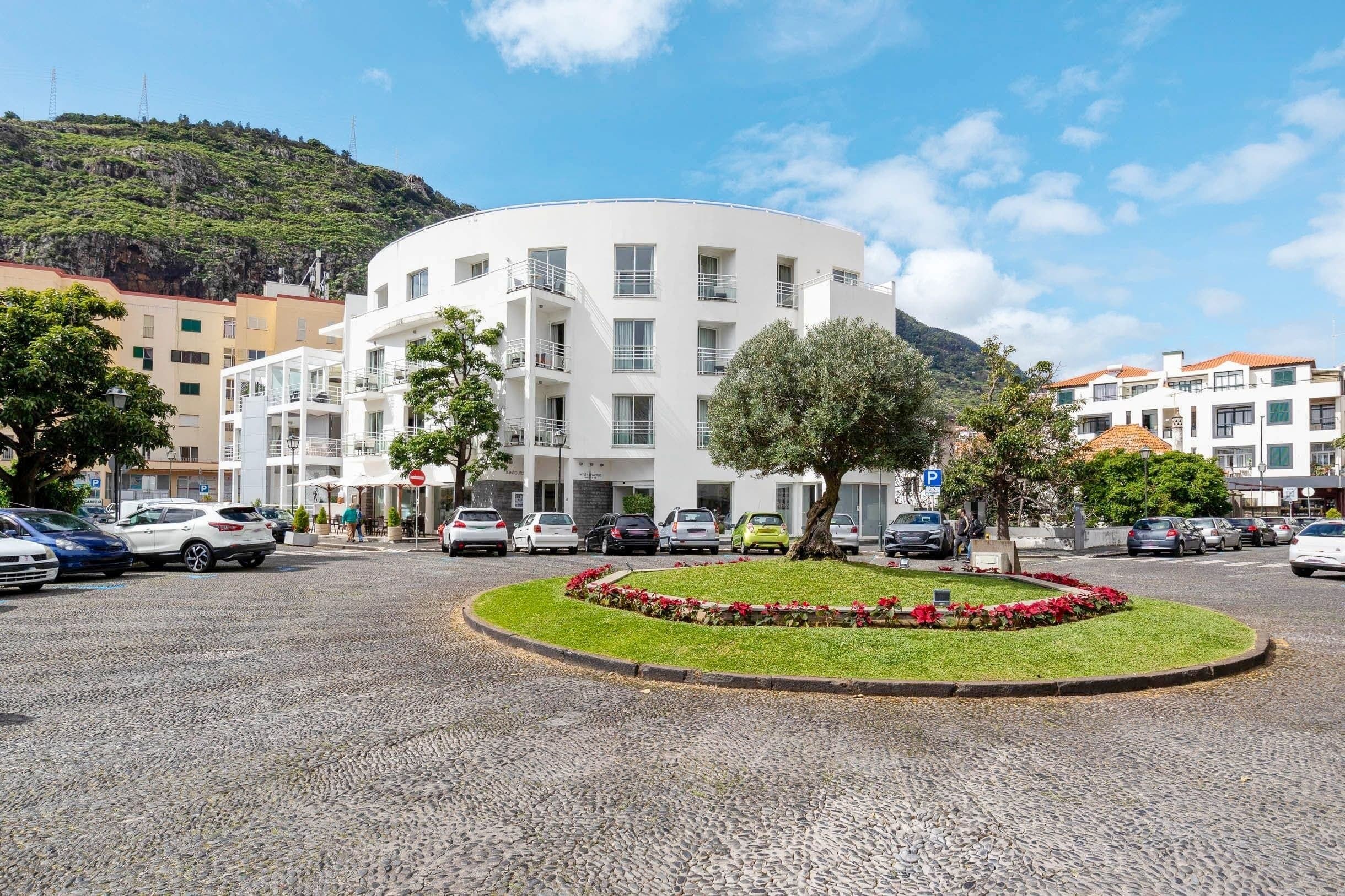White Waters, Machico