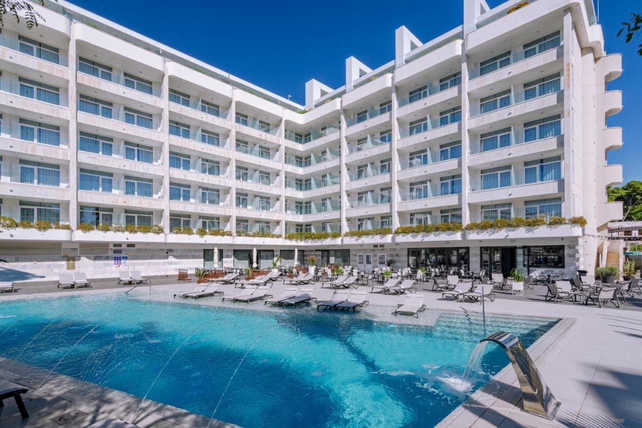 Olympus Palace, Salou