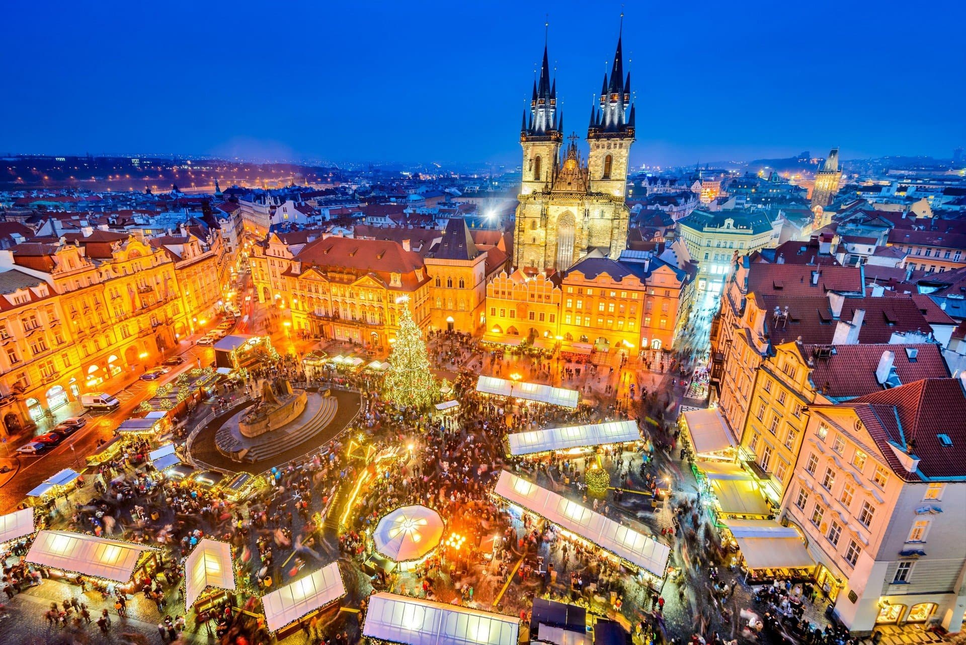 Craciun Praga Orasul de Aur, Prague Airport
