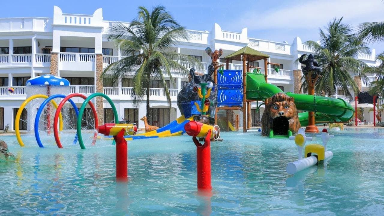 Prideinn Paradise Beach Resort and Safari Tsavo Explorer RO, Bamburi Beach