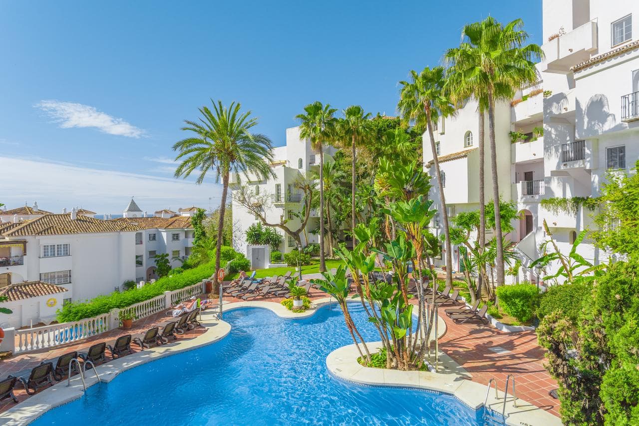 Royal Oasis Club at Pueblo Quinta By Diamond, Benalmadena