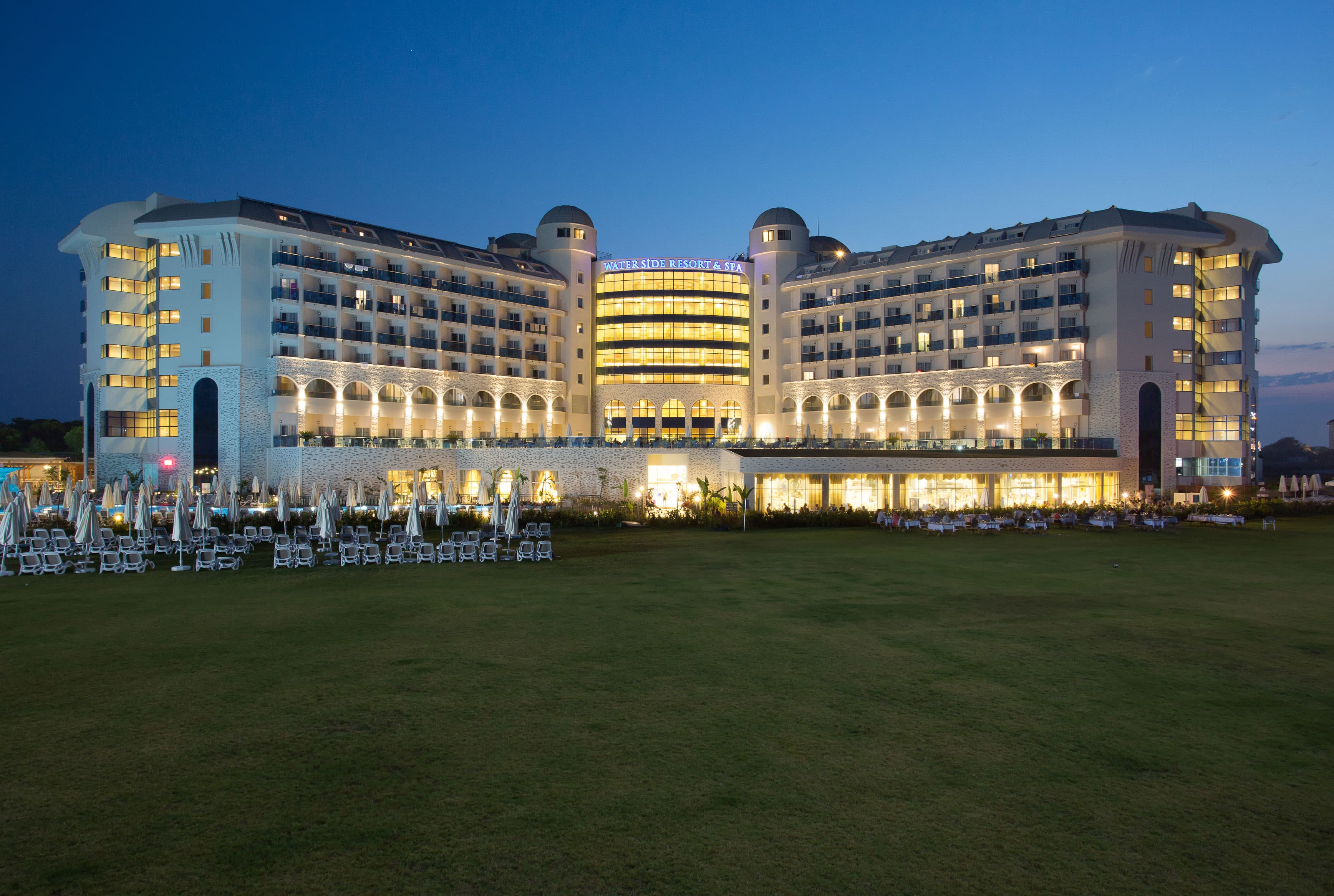 Water Side Resort & Spa, Side