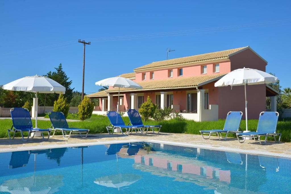 Megali Luxuries, Sidari