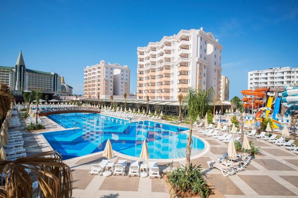 Ramada Resort Lara, Lara-Kundu