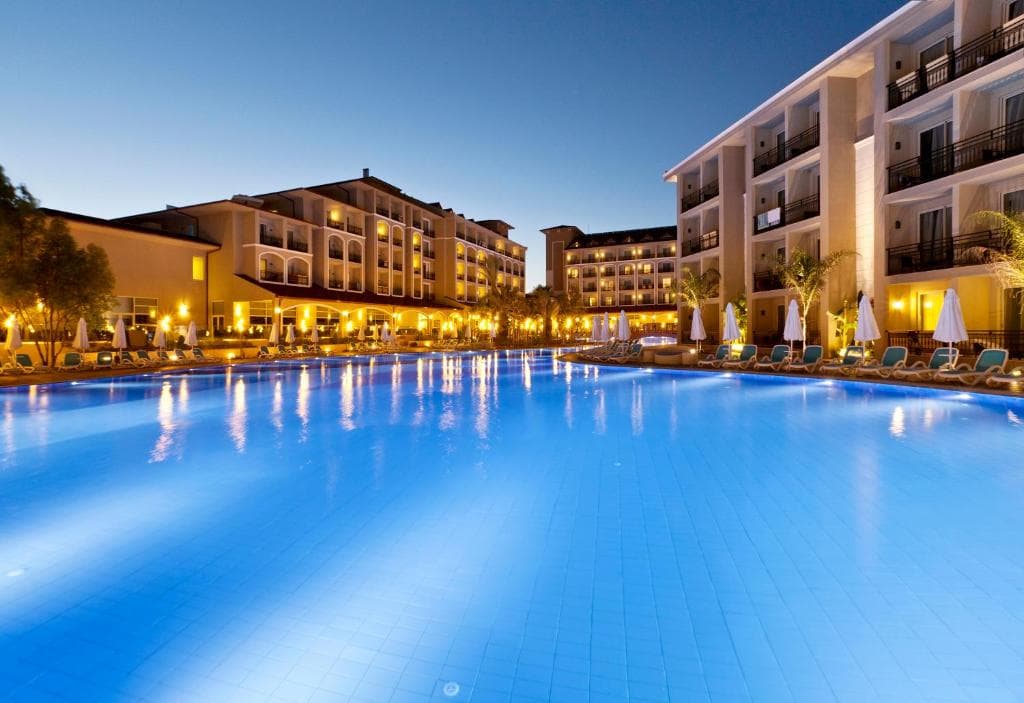 Paloma Oceana Resort, Side