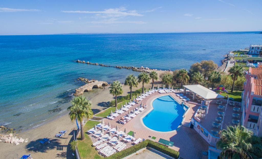 Xenos Kamara Beach, Argassi