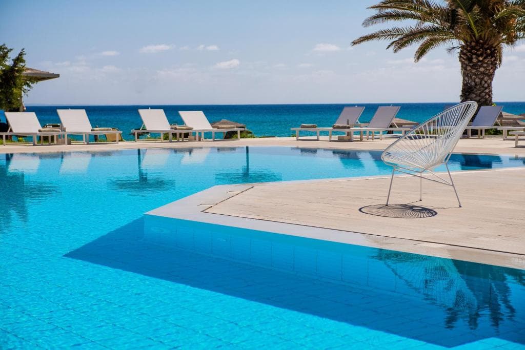 The Bay Hotel and Suites, Vassilikos
