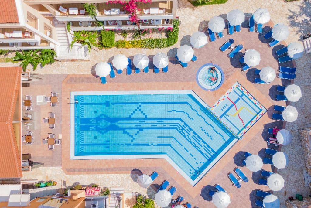 Oscar Hotel, Laganas
