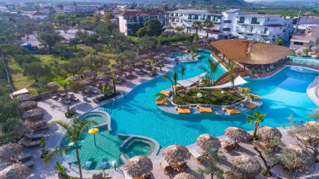 Letsos Hotel, Alykanas
