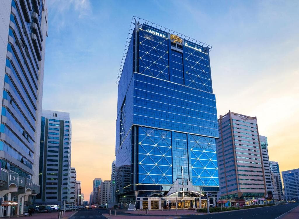 Jannah Burj Al Sarab, Abu Dhabi