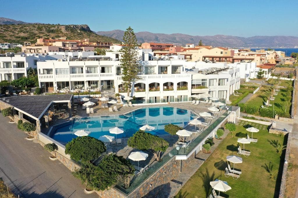 Hotel Maritimo Beach, Sissi