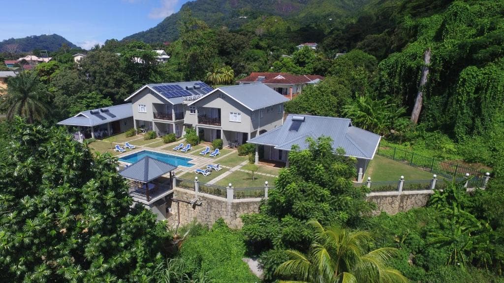 Hotel Bambous River Lodge, Mahe