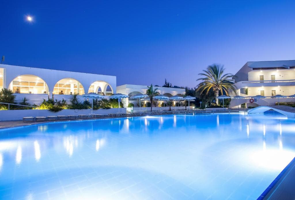 Niriides Beach, Kolymbia