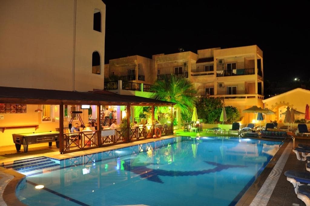 Summer Memories Apartments, Pefkos