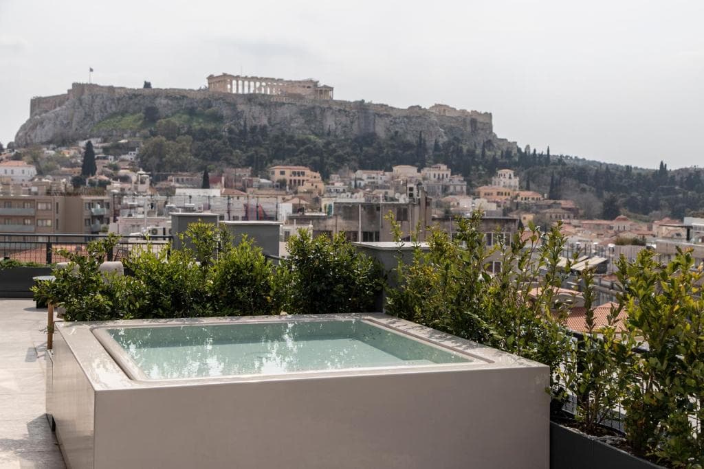 Perianth Hotel, Atena