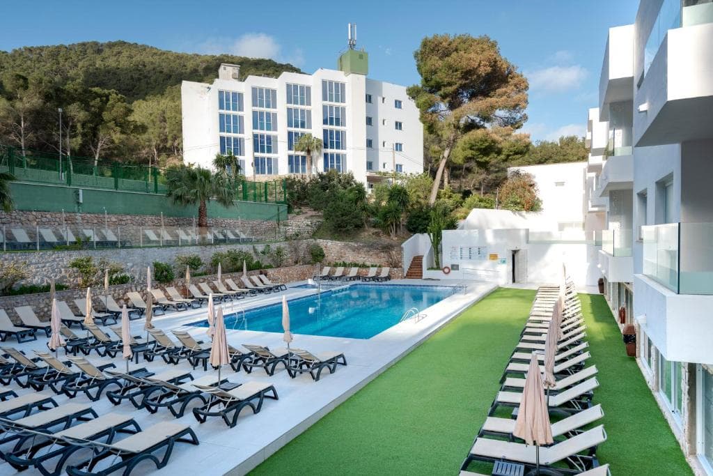 El Pinar, Cala Llonga