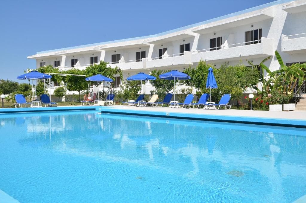 Costa Angela Seaside Resort, Lambi