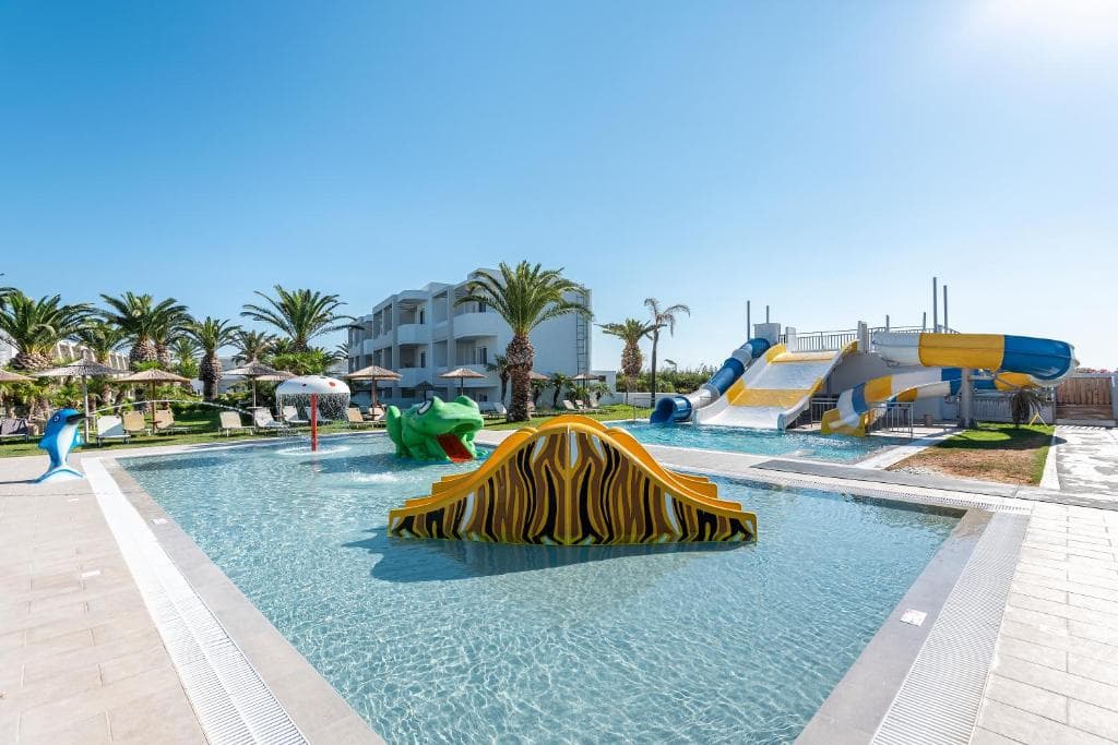 Sandy Beach, Marmari
