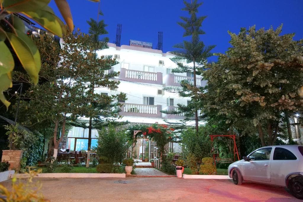 Hotel Rixhi, Sarande