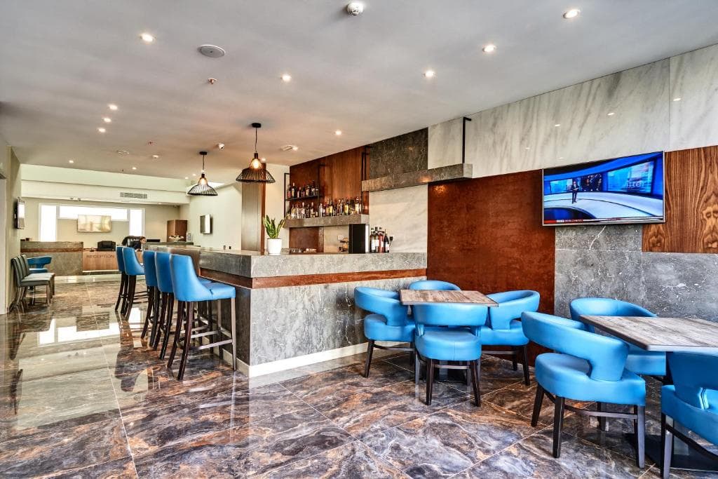 The District Hotel, St. Julian's
