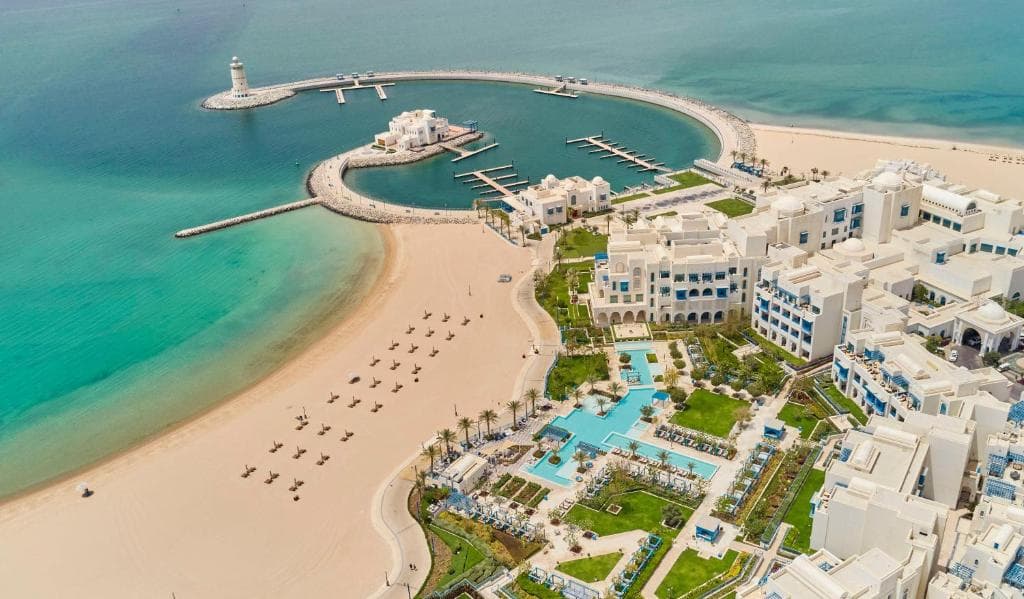 Hilton Salwa Beach Resort and Villas, Abu Samra