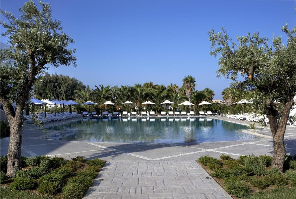 Pelagos Suites Hotel & Spa, Lambi