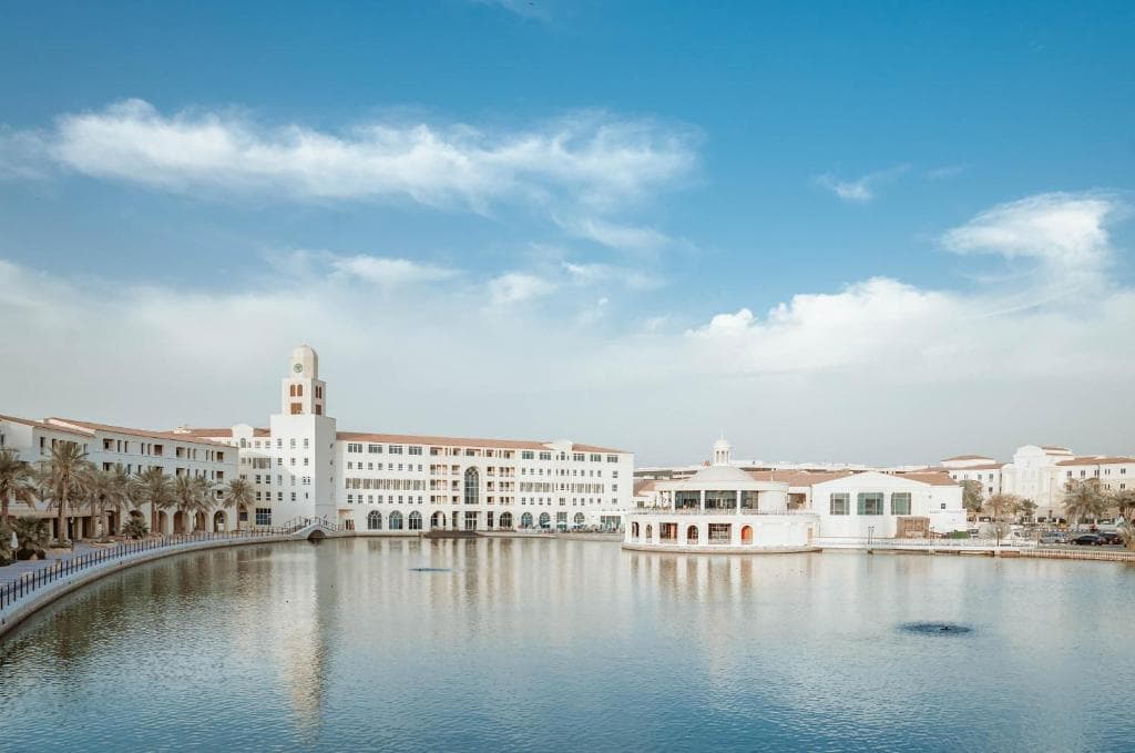 Hotel Millennium Lakeview, Dubai Jebel Ali