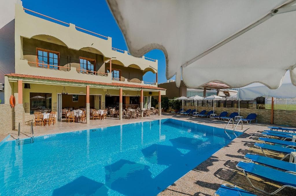 Esmeralda Hotel, Kremasti