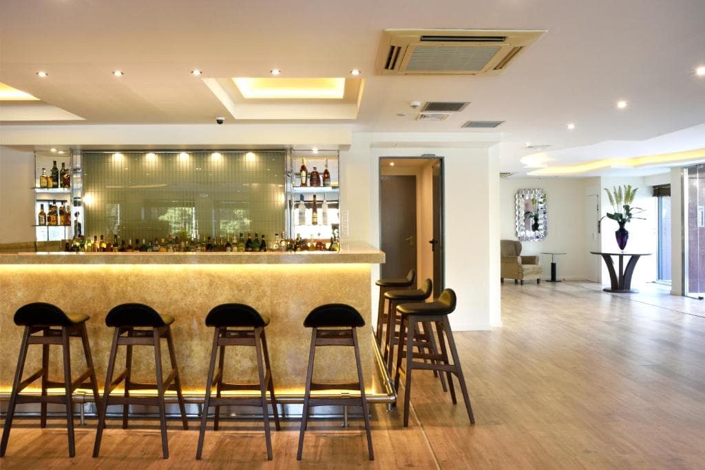 Athens Avenue Hotel, Atena