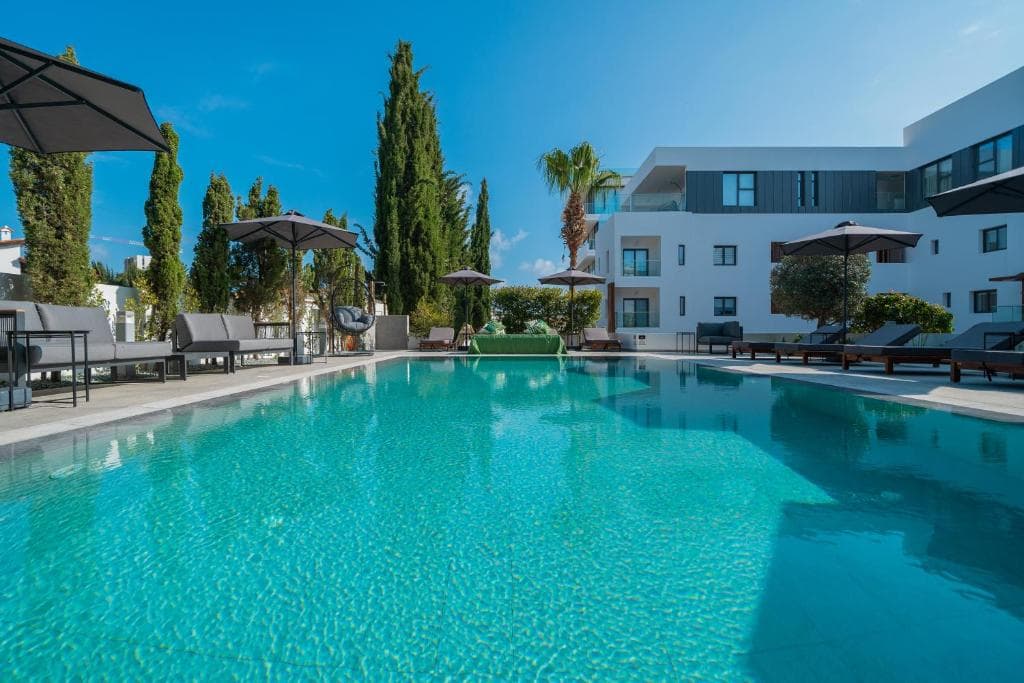 Silver Park, Paphos
