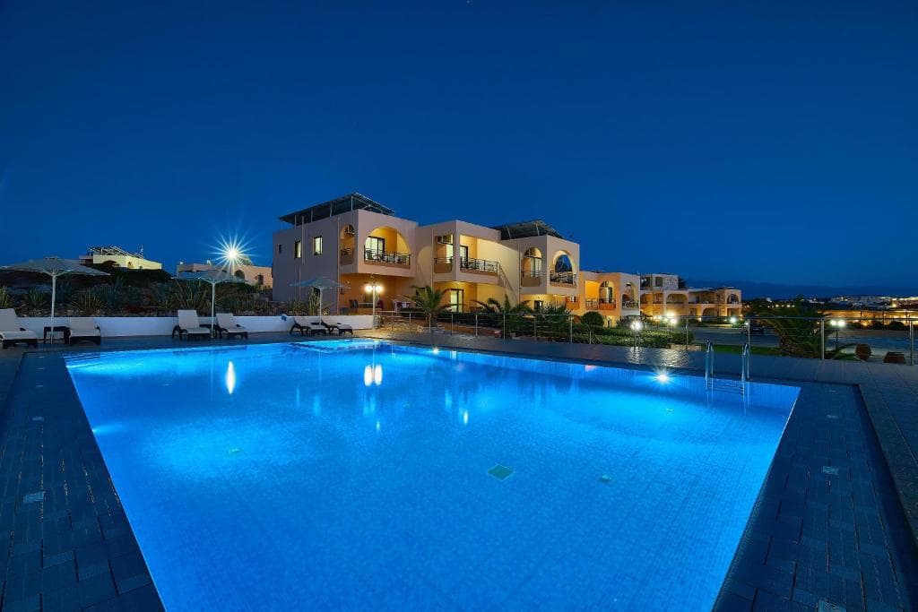 Nanakis Beach Apartments, Stavros