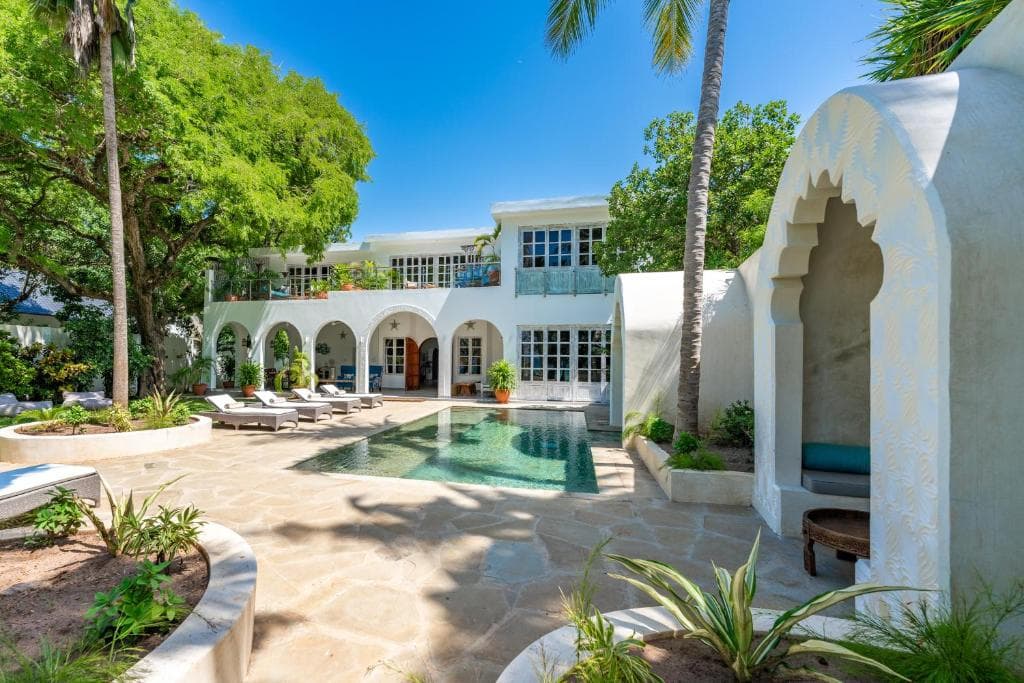 Nomad Beach Resort, Diani Beach
