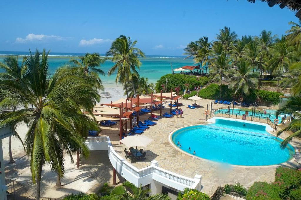 Voyager Beach Resort, Nyali Beach