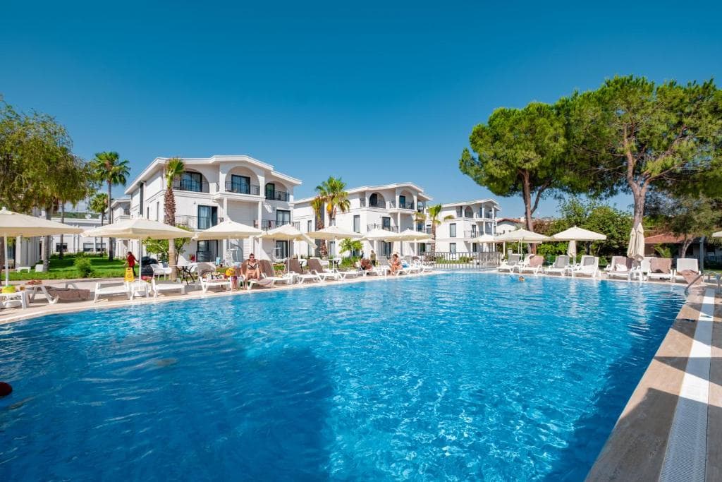 La Benata Hotel, Side
