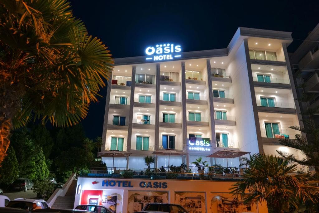 Hotel Oasis, Sarande
