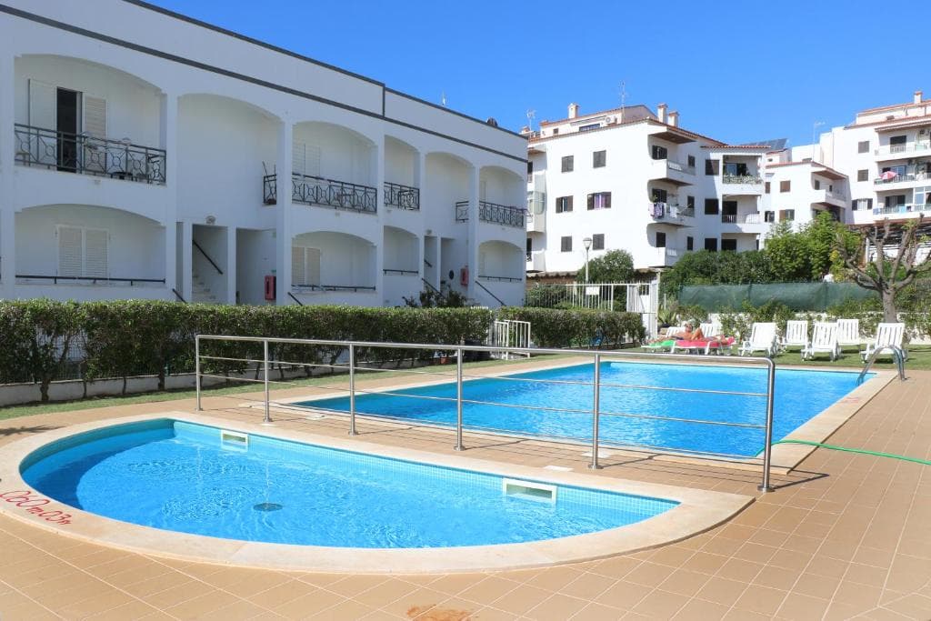 Apartamentos King's, Quarteira
