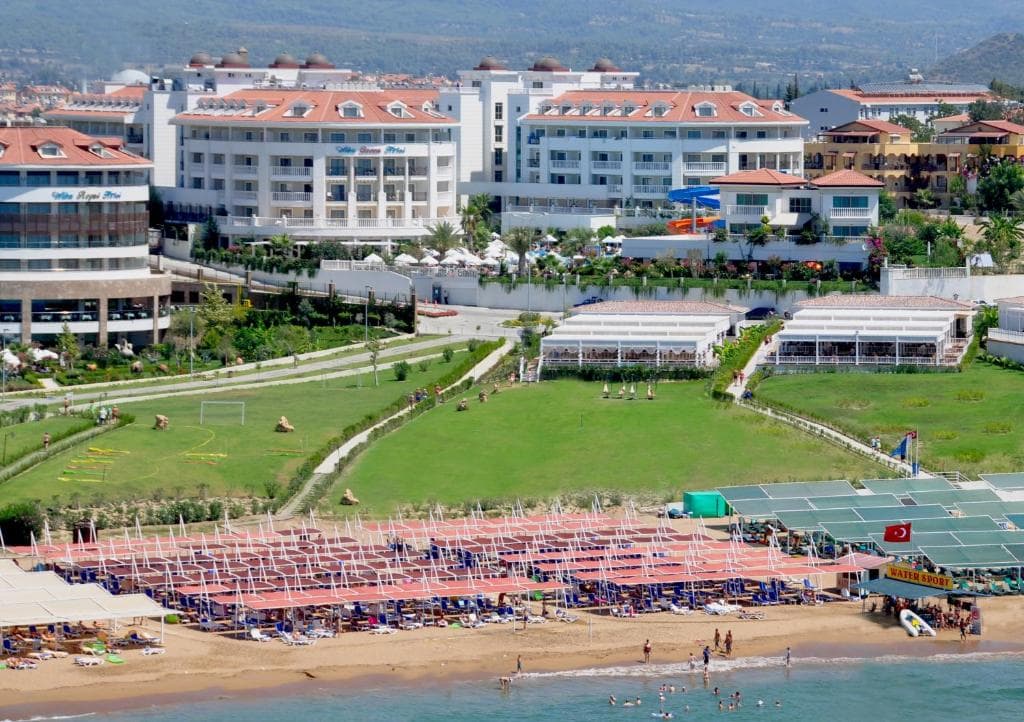Hotel Alba Queen, Side