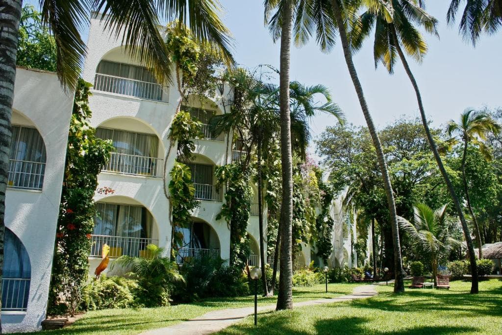 Plaza Beach Hotel, Bamburi Beach