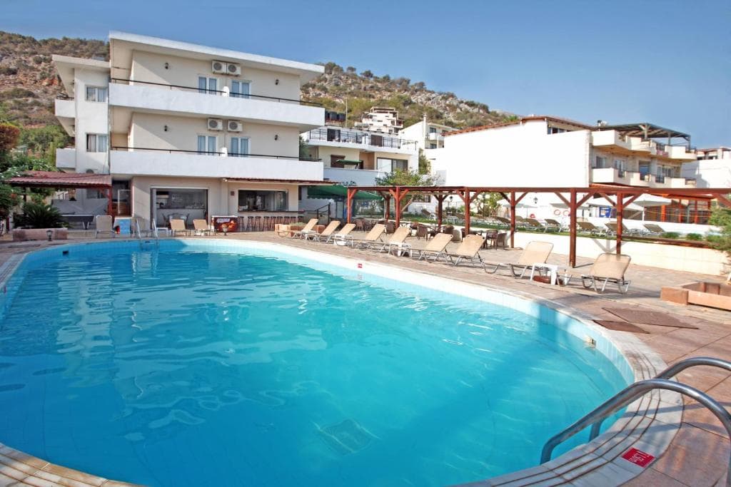 Iraklis Apartments, Stalida