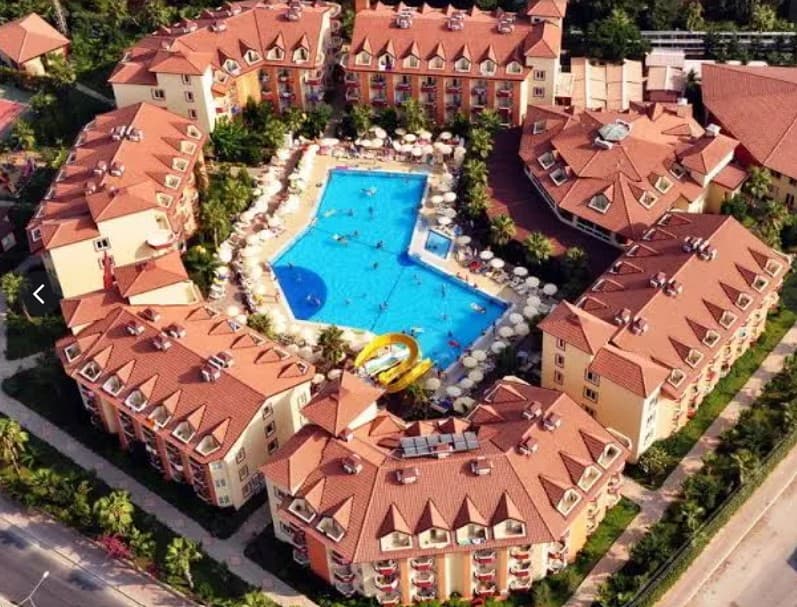 Hotel Orfeus Park, Side