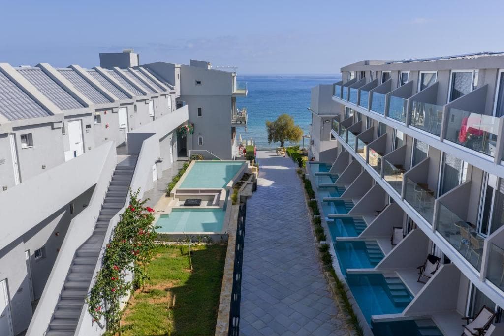 Golden Coast Suites, Kipseli
