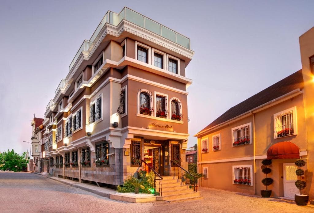 Hotel Almina, Istanbul