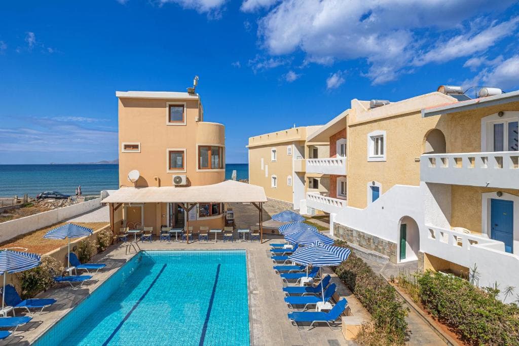 Niros Beach Apartments, Gournes