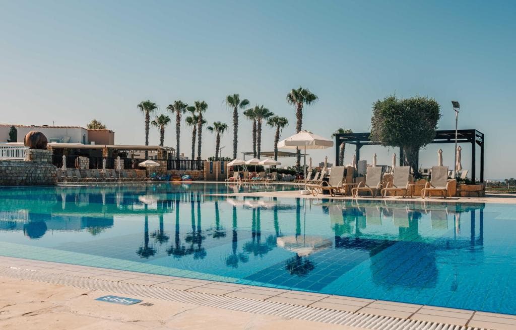 Hotel Atlantica Akteon, Chloraka