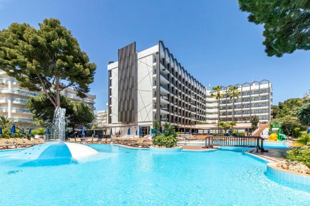 Golden Avenida Family Suites, Salou