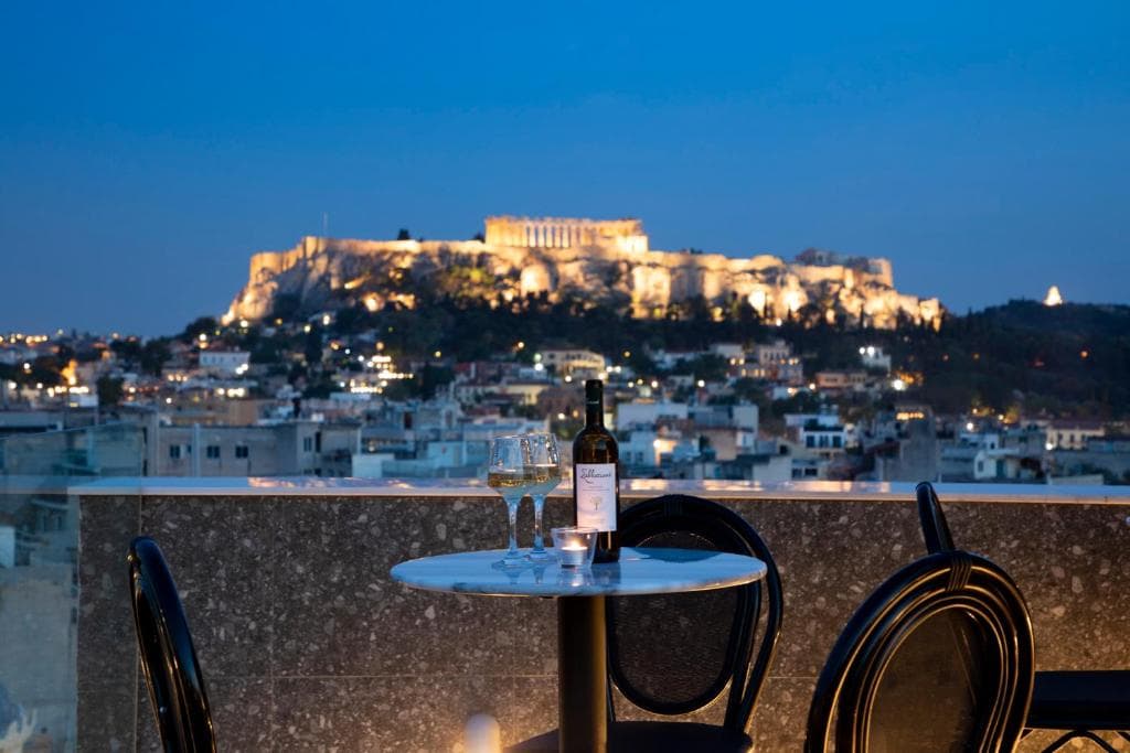Hotel The Pinnacle Athens, Atena